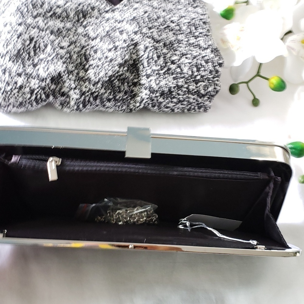 NWT Super cute vegan matte black clutch - Picture 3 of 8